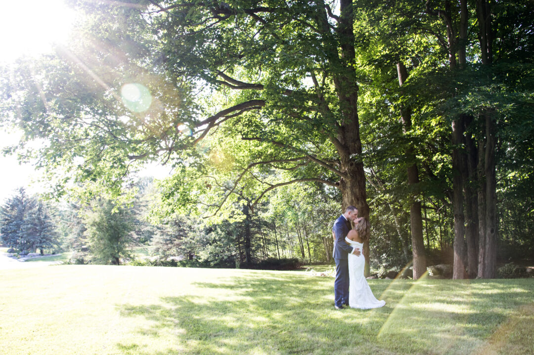 wedding photography, bride and groom, wedding photographer, country wedding, backyard wedding